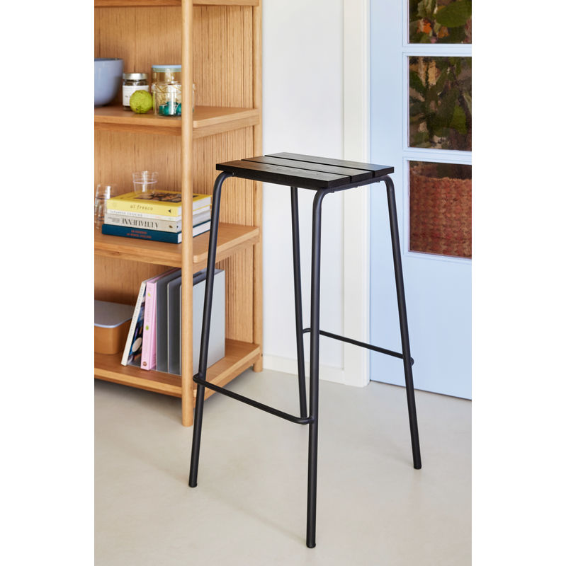 Silla de bar Stilt de Hübsch, negra